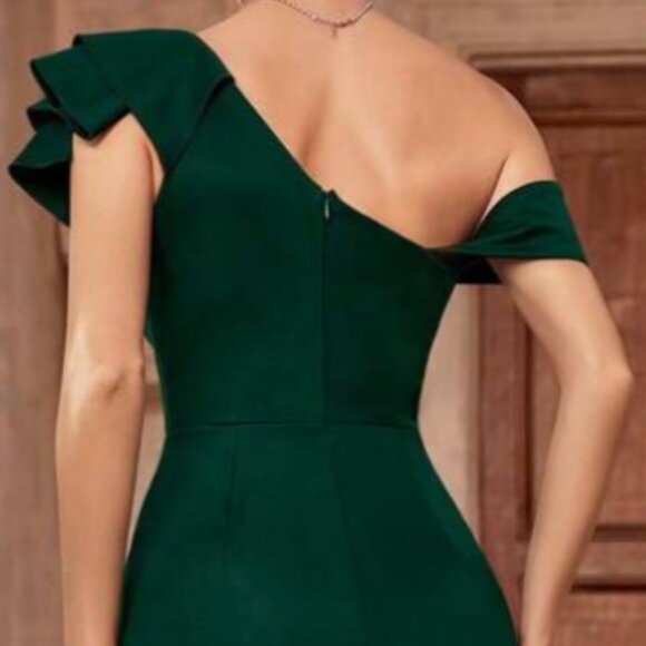 Women's XL/12 Elegant Dark Green Asymmetrical Bodycon Gown - BRAND NEW - Picture 3 of 9